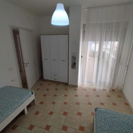Cozy By The Sea With Terrace Vlorë