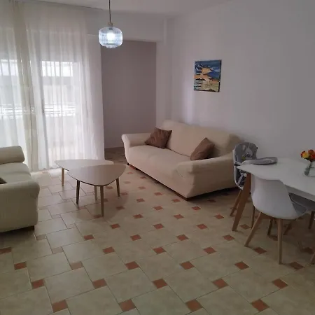 Διαμέρισμα Cozy By The Sea With Terrace *