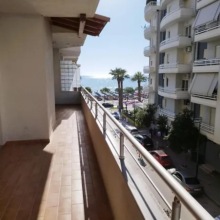 דירה Cozy By The Sea With Terrace